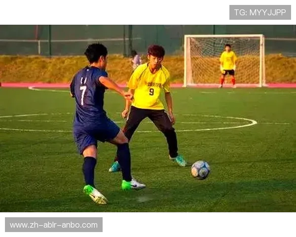 足球比赛中的战术创新与临场调整